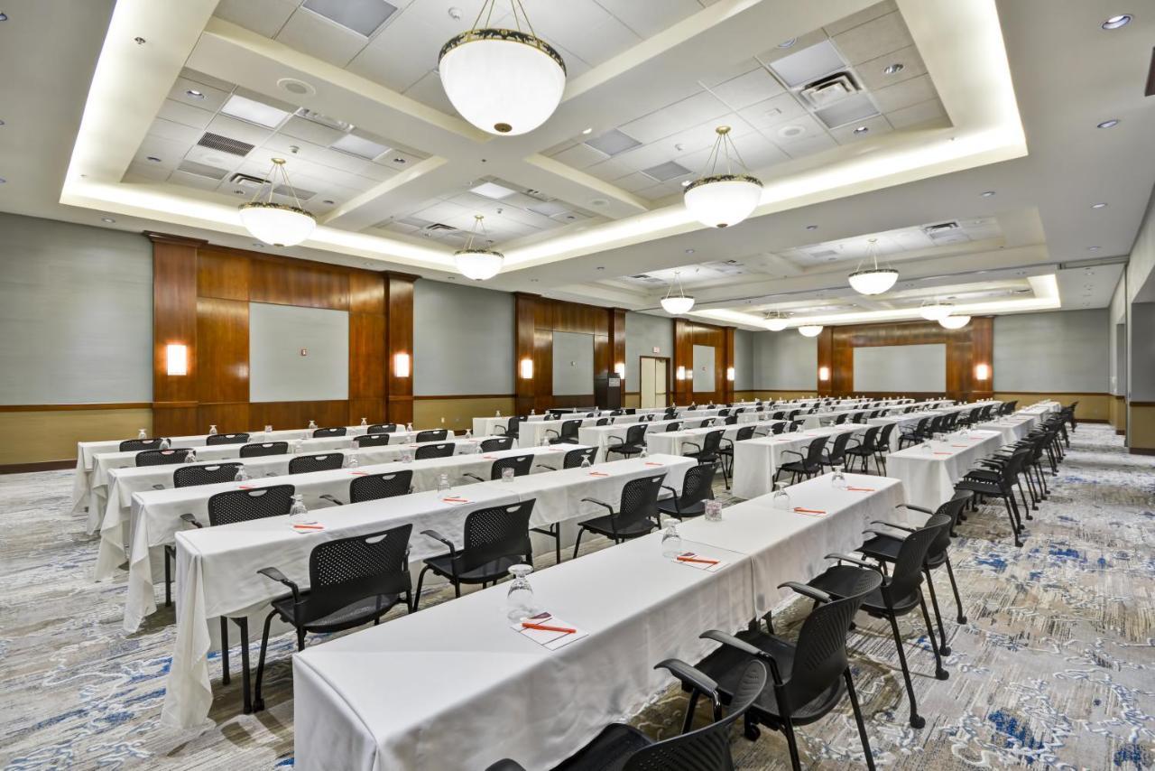 Crowne Plaza Tulsa Hotel Southern Hills מראה חיצוני תמונה