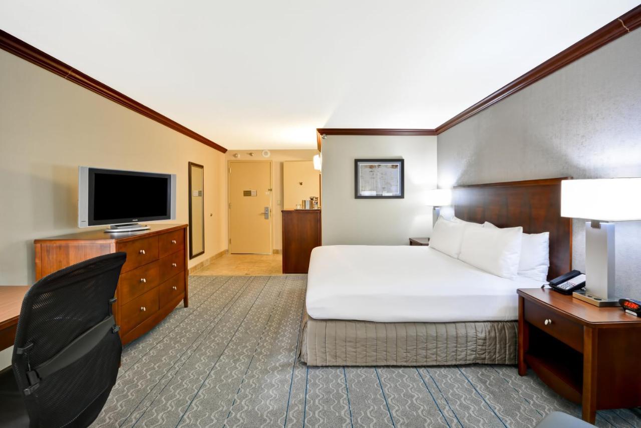 Crowne Plaza Tulsa Hotel Southern Hills חדר תמונה