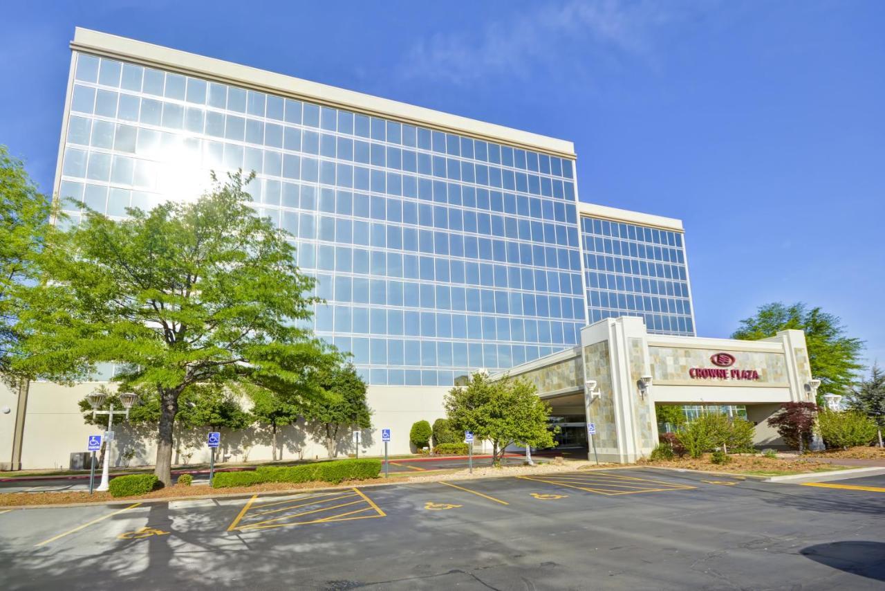Crowne Plaza Tulsa Hotel Southern Hills מראה חיצוני תמונה