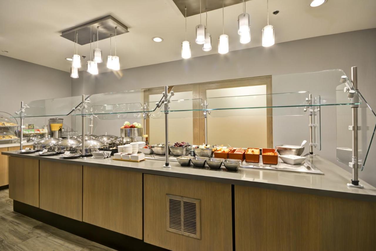 Crowne Plaza Tulsa Hotel Southern Hills מראה חיצוני תמונה