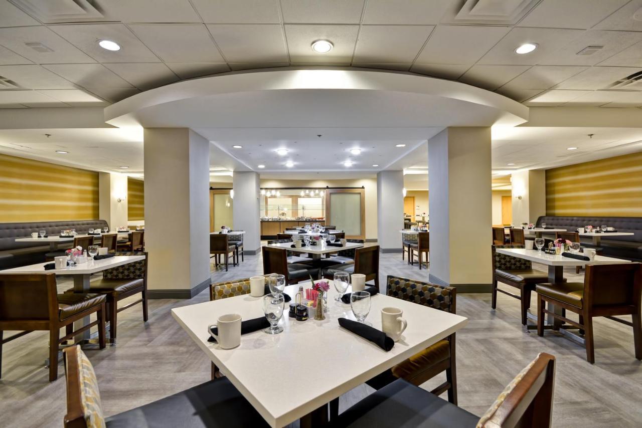 Crowne Plaza Tulsa Hotel Southern Hills מראה חיצוני תמונה