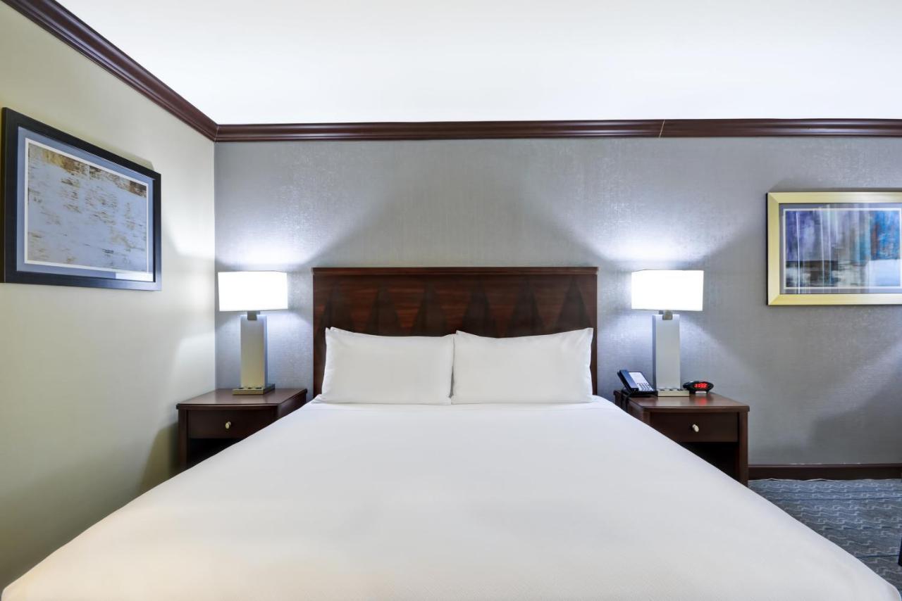 Crowne Plaza Tulsa Hotel Southern Hills חדר תמונה